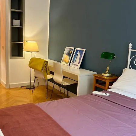 NAPOLIFOREVER Chiaia APARTMENT-2
